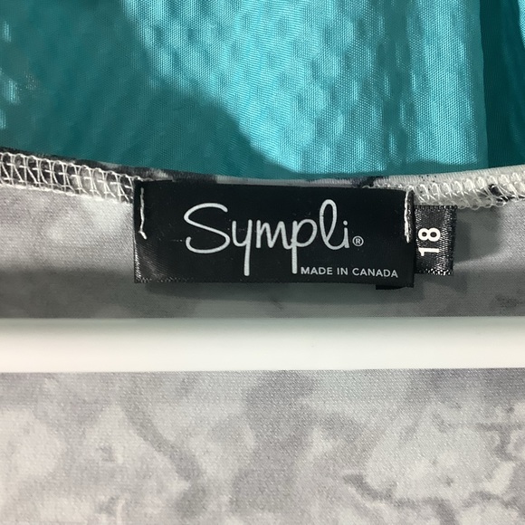 Sympli tunic length, three quarters sleeve top. - Picture 6 of 6